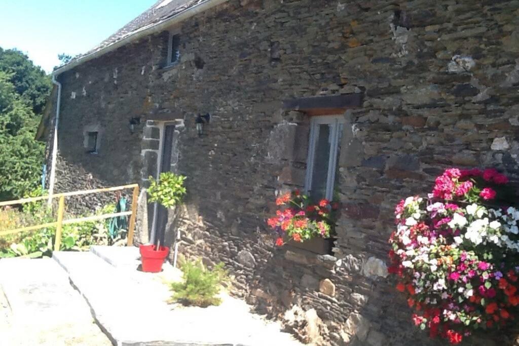 Villa Les Ecuries Is A Modern Renovated Barn Laniscat Exterior foto